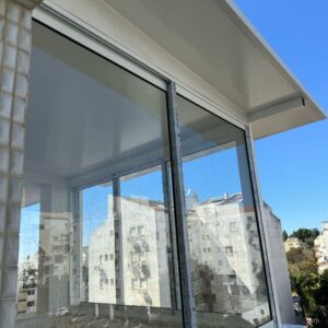 סגירת מרפסות